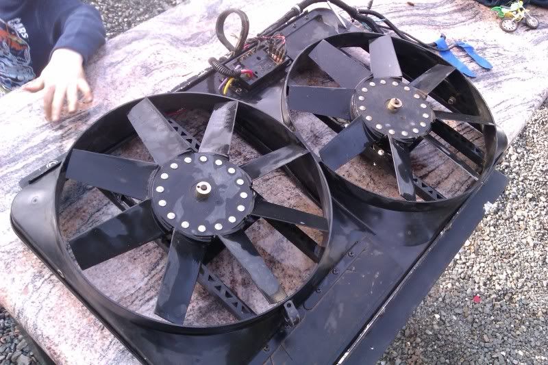 Flexalite Dual Electric Fan Setup NICE With Controller Pirate 4x4